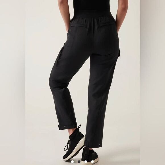 NWT Athleta Women’s Endless Cargo Black Pants size 2. - Picture 6 of 12